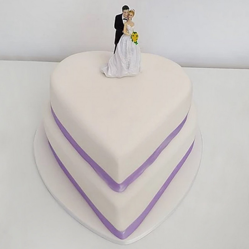 Свадебный торт в виде двух сердец