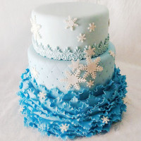Новогодний свадебный торт со снежинками