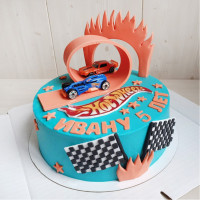 Торт на день рождения Хот Вилс