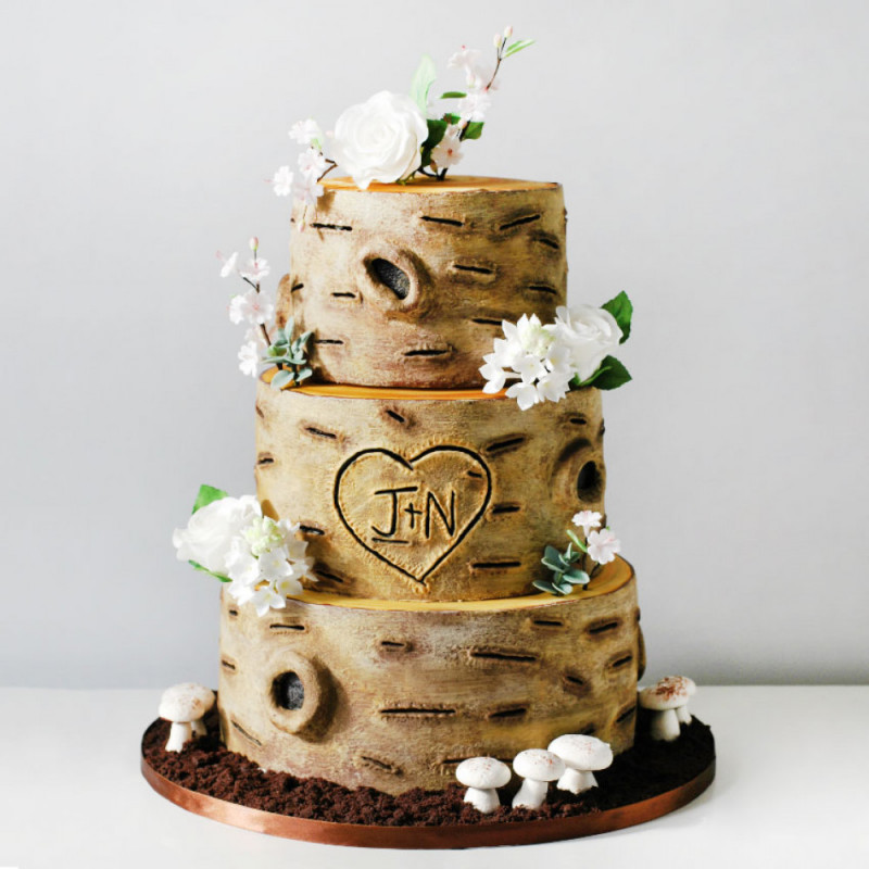 Свадебный торт в лесном стиле