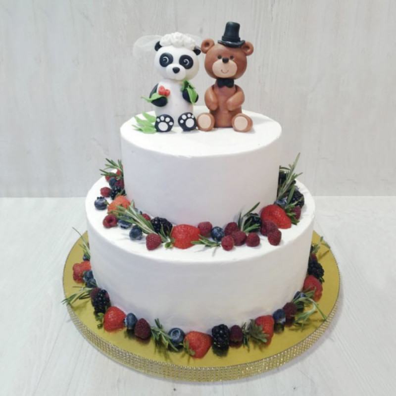 Свадебный торт с мишкой и пандой