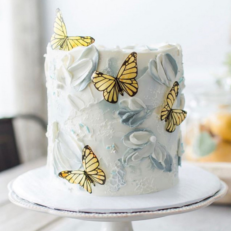 Одноярусный торт на свадьбу с бабочками