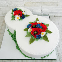 Торт в виде цифры 8 на восьмое марта