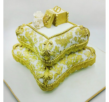 Свадебный торт подушки с кольцами
