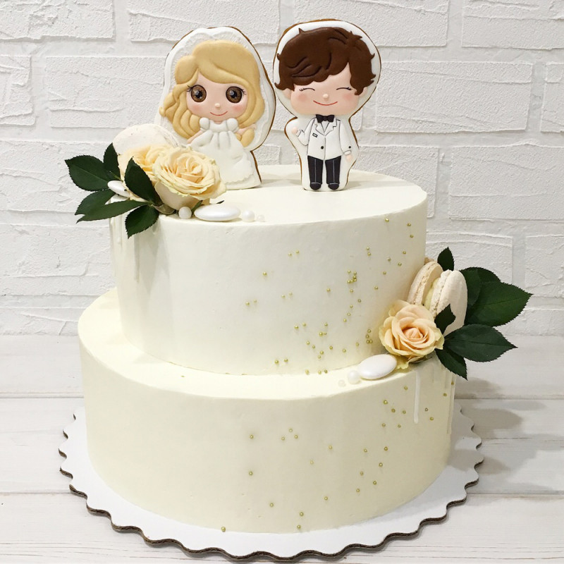 Свадебный торт с пряниками Жених и Невеста