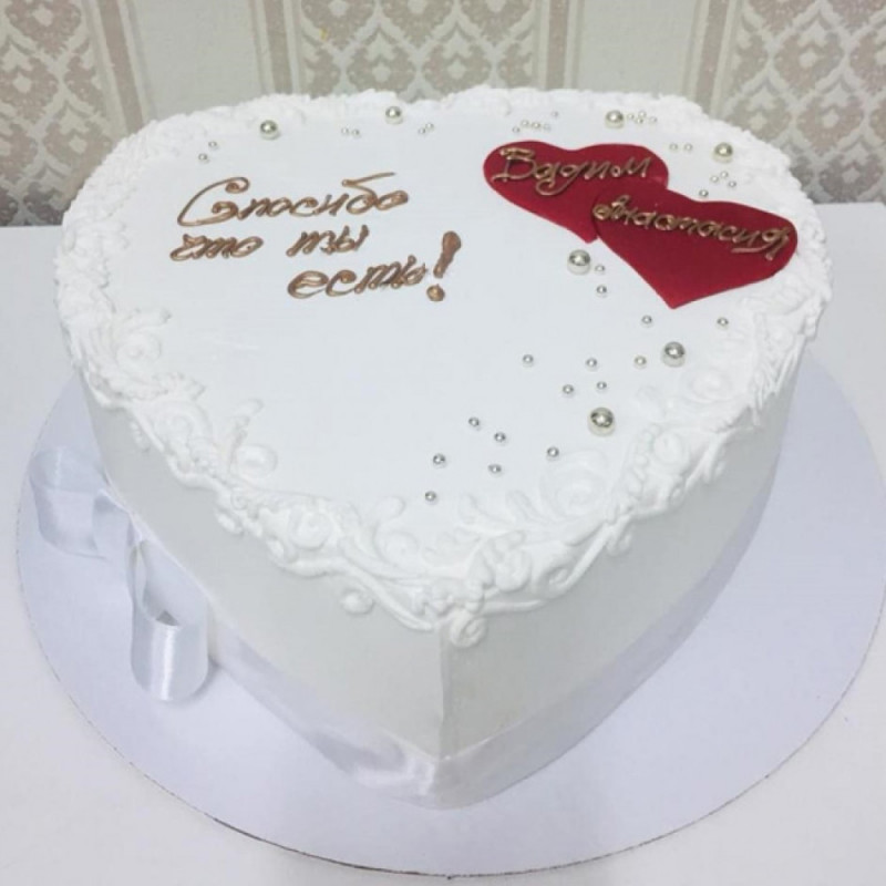 Торт на свадьбу в виде сердца без мастики