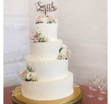 Свадебный торт в современном стиле