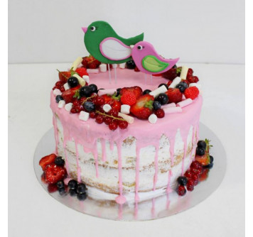 Ягодный свадебный торт с птичками без мастики