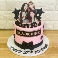 Стильный торт Блэкпинк