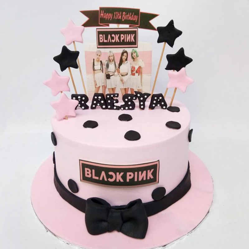 Черно-розовый торт Блэкпинк