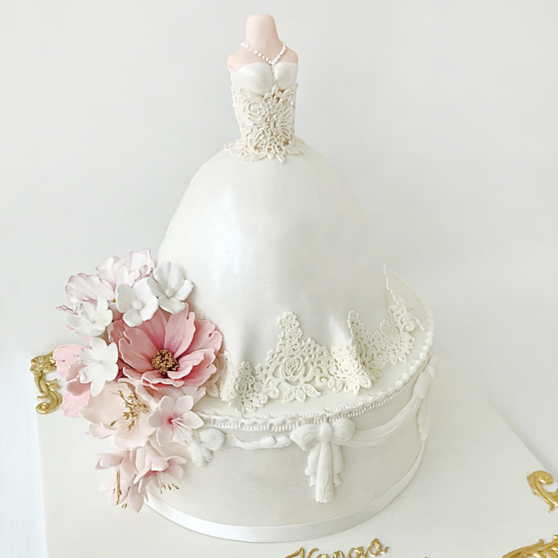 Торт в виде свадебного платья