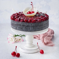 Торт маковый с вишней