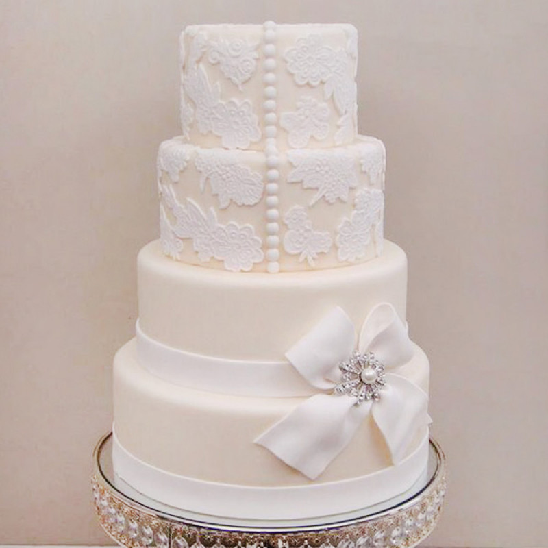 Свадебный торт с ажурным кружевом