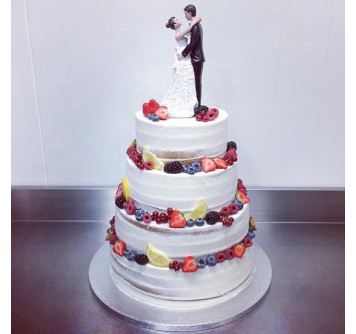 Торт со статуэтками «Жених и Невеста»
