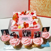 Торт с пирожными в стиле Блэкпинк