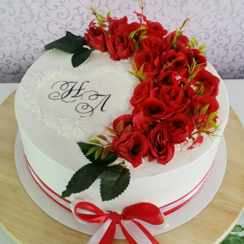 Одноярусный торт на свадьбу с инициалами
