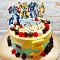 Торт с трансформерами на 5 лет