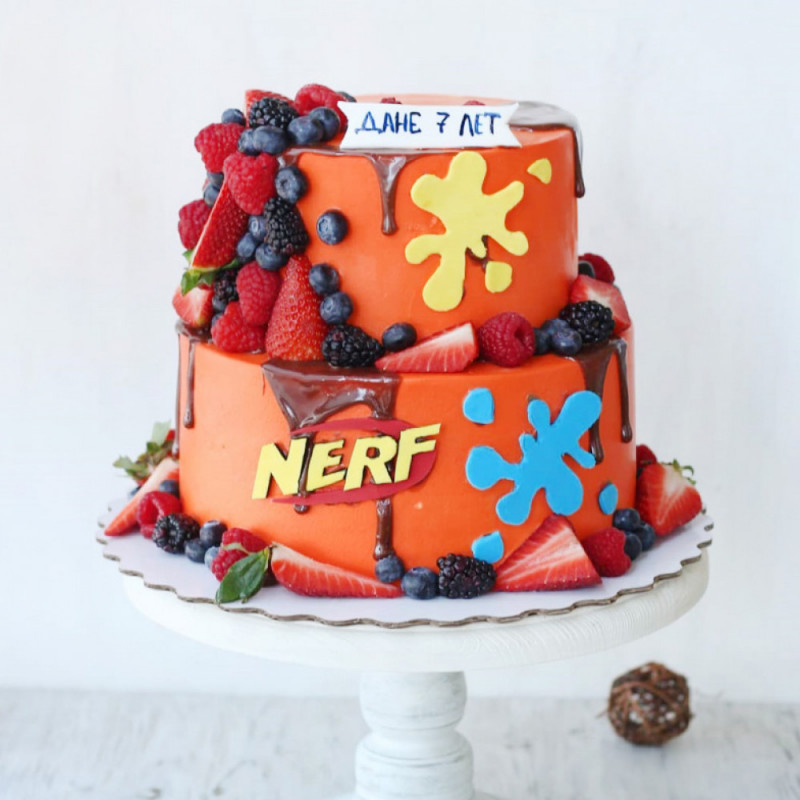 Торт Nerf с ягодами