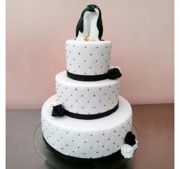 Свадебный торт с антарктическими пингвинами