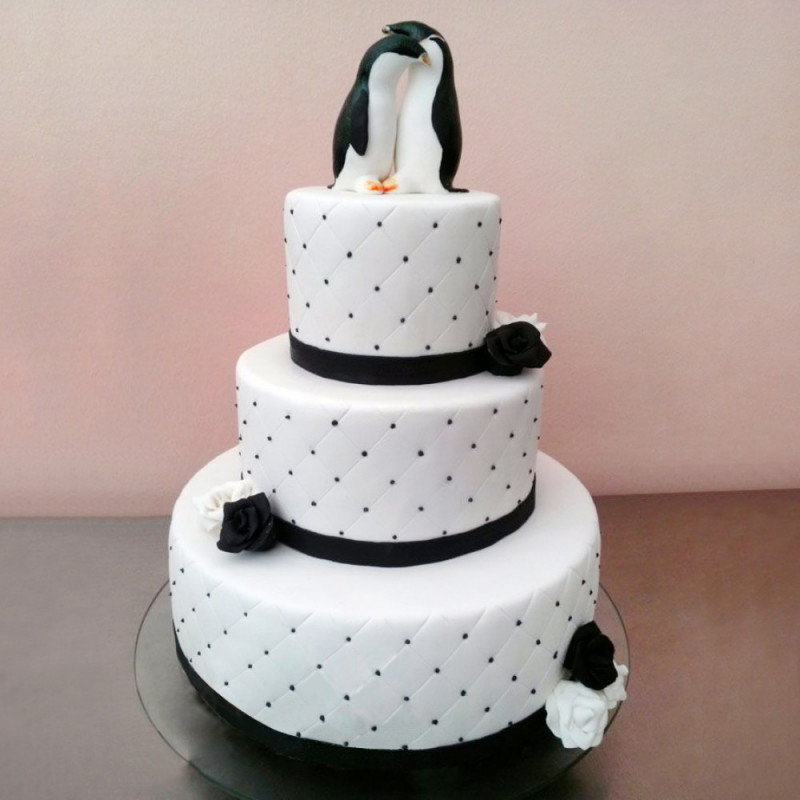 Свадебный торт с антарктическими пингвинами