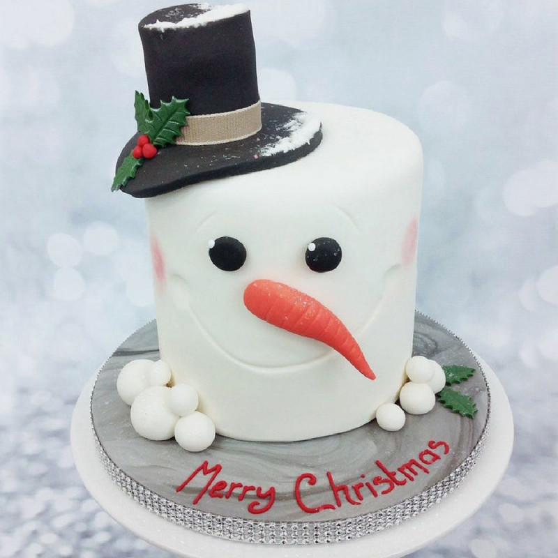 Торт снеговик на Рождество