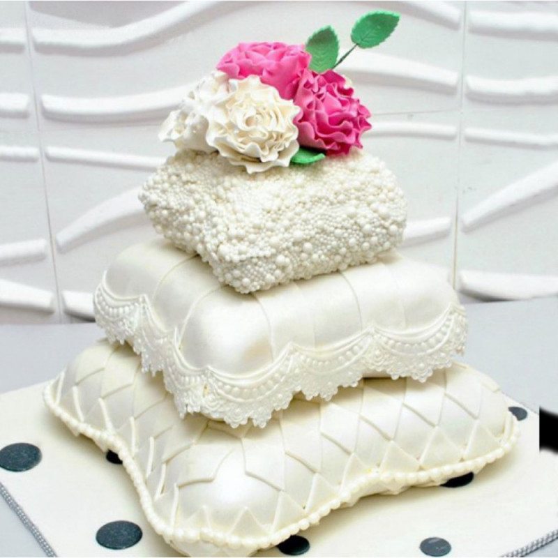 Торт-подушки на свадьбу
