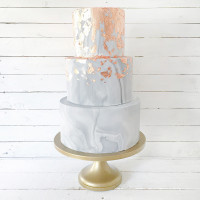 Свадебный торт с эффектом мрамора