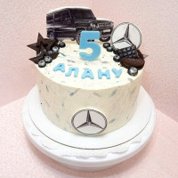 Торт Гелендваген на 5 лет