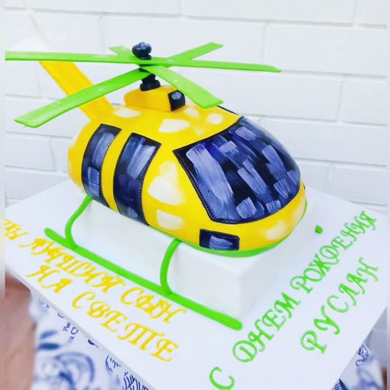 Торт в виде вертолета