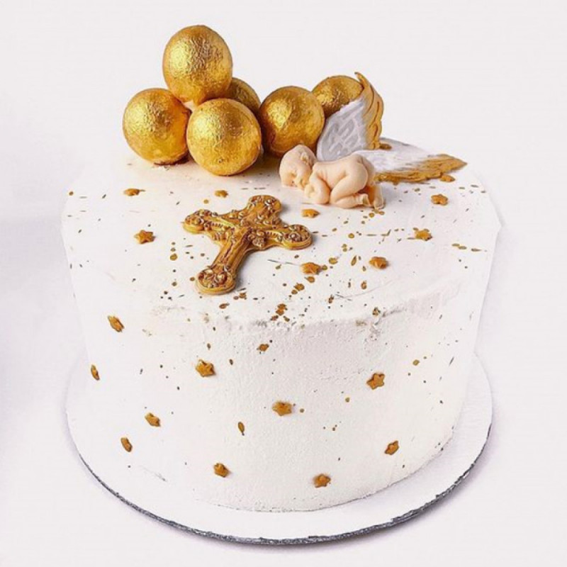 Белый торт на крещение