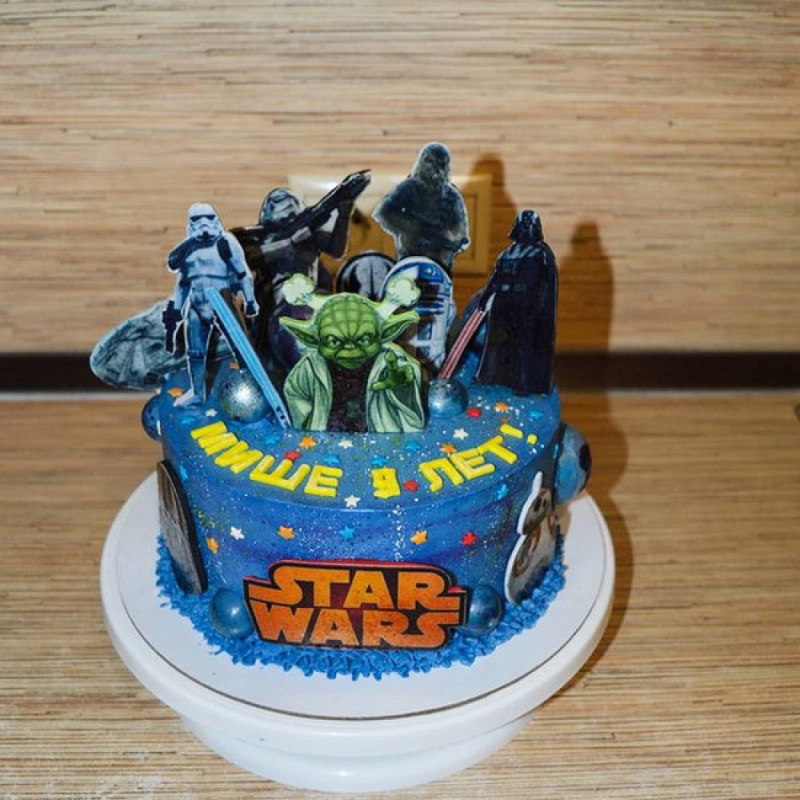 Торт Звездные войны с топперами