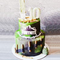 Двухъярусный торт Фортнайт
