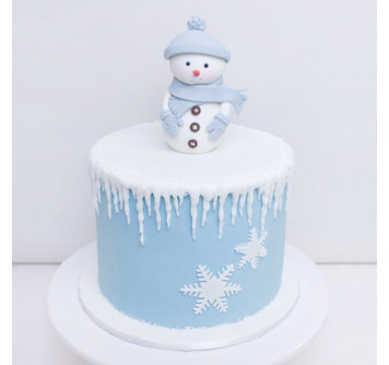 Торт с фигуркой снеговика