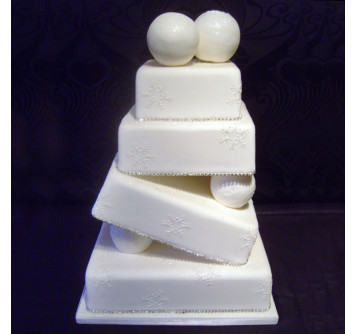 Качающийся торт на зимнюю свадьбу