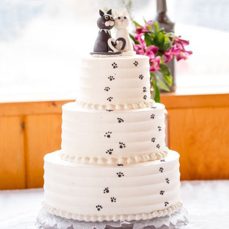 Свадебный трехъярусный торт с котами