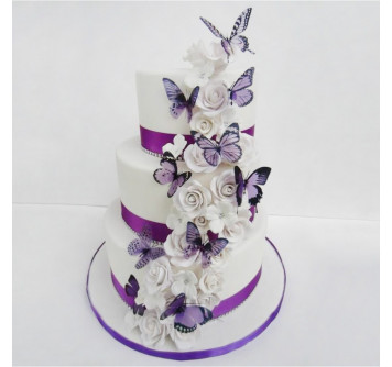 Свадебный торт с бабочками из сахарной бумаги