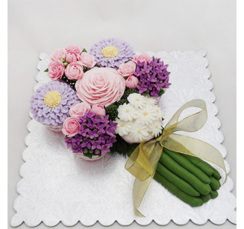 Торт свадебный цветочный букет