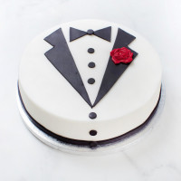Торт костюм Джентльмена на 23 февраля