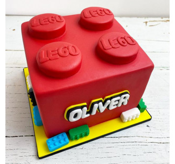 Торт в виде кубика Lego