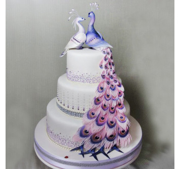 Свадебный торт с шикарными павлинами