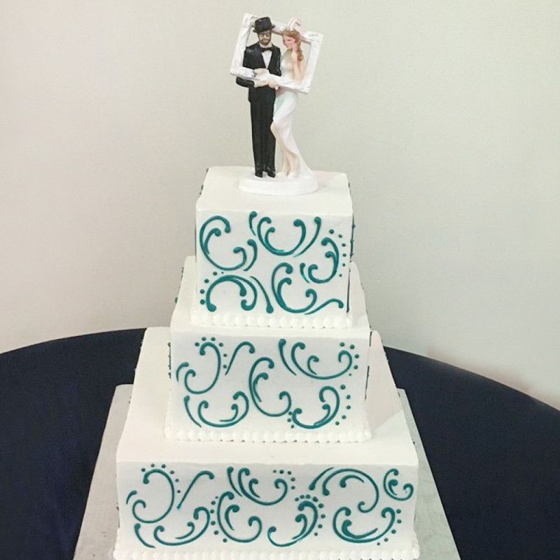 Торт с топпером жених и невеста