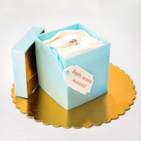 Торт коробка Tiffany с кольцом