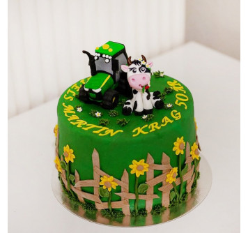 Торт трактор и корова