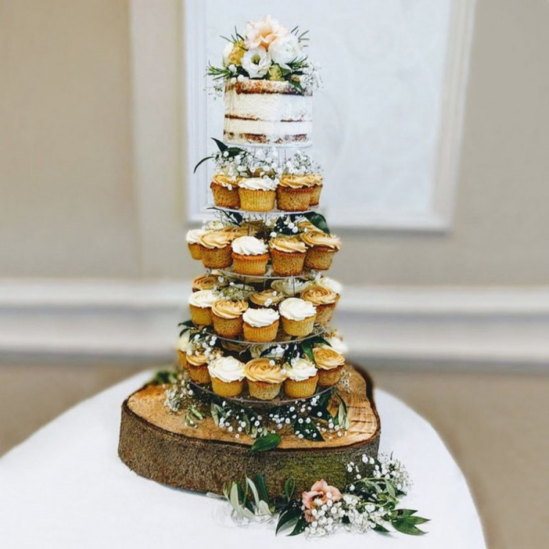 Торт на свадьбу в рустикальном стиле