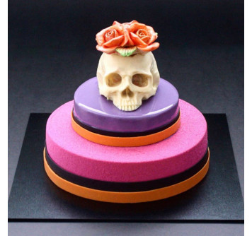 Торт с черепом на Хэллоуин