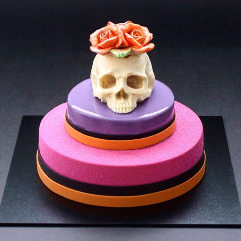 Торт с черепом на Хэллоуин