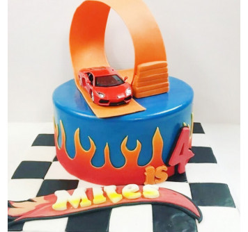Торт горячие колеса