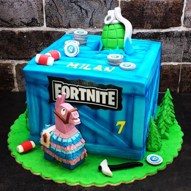 Торт на день рождения мальчику Фортнайт