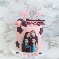 Торт Блэкпинк на 7 лет