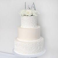 Торт с кружевом из крема